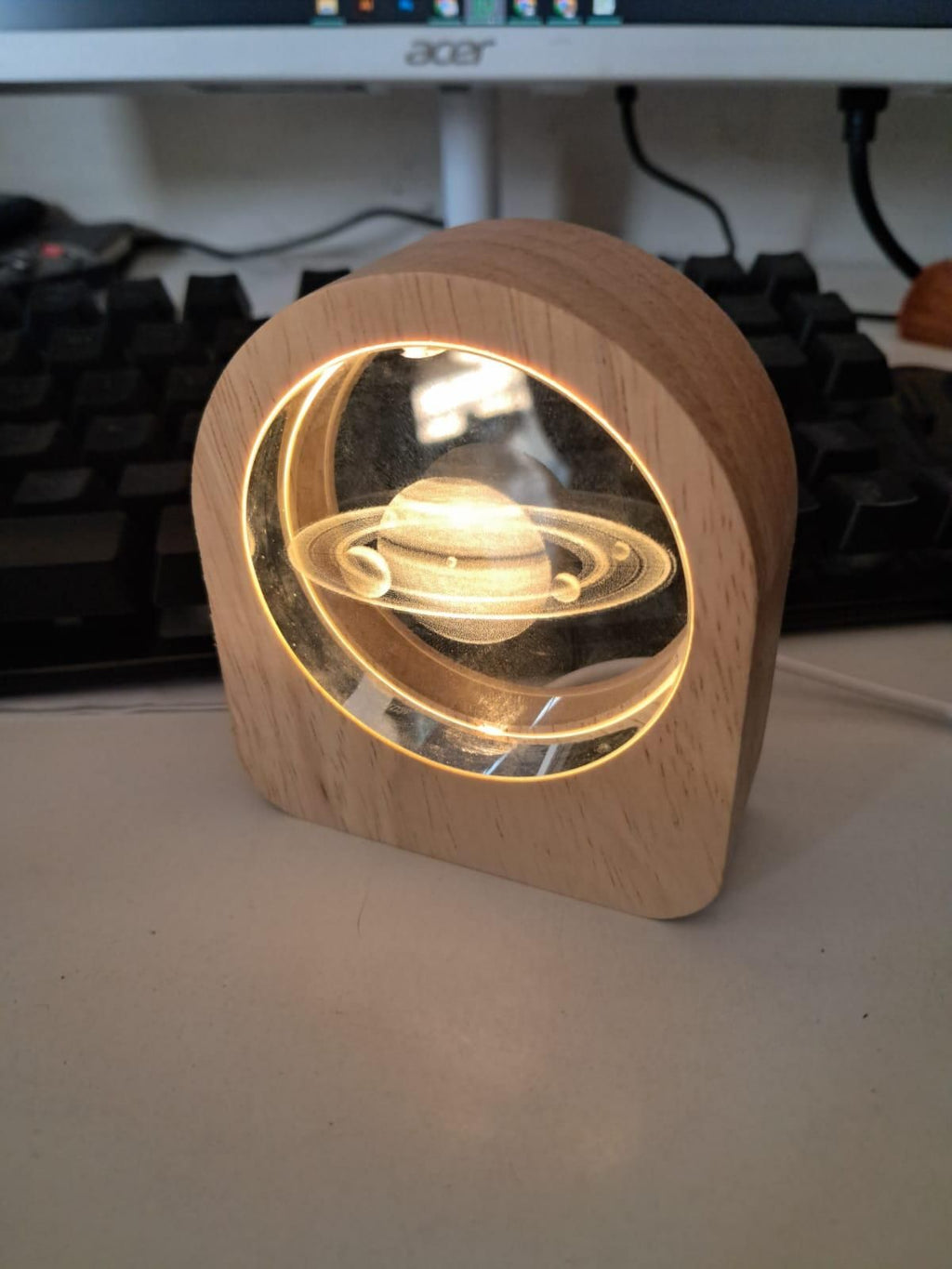 SolarSpin Kinetic Orbit – Solar-Powered Rotating Desktop Decor