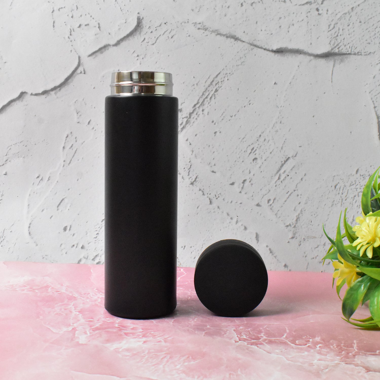 Vacuum Stainless Steel Double Wall Water Bottle (500 Ml)
