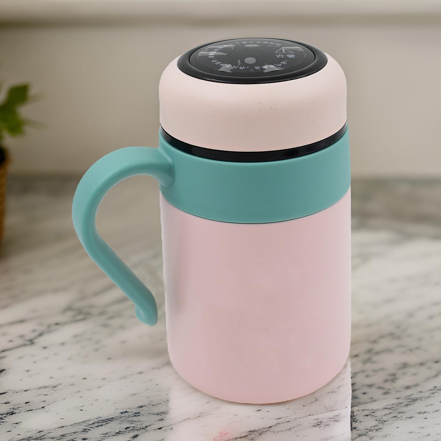 Smart Vacuum Insulated Water Bottle With Led Temperature Display  Gift Color Box (600 Ml)
