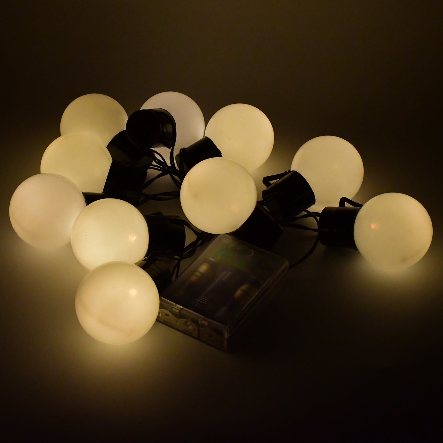 TwinkleTrail: 10-LED Battery-Operated String Lights for Magical Ambience